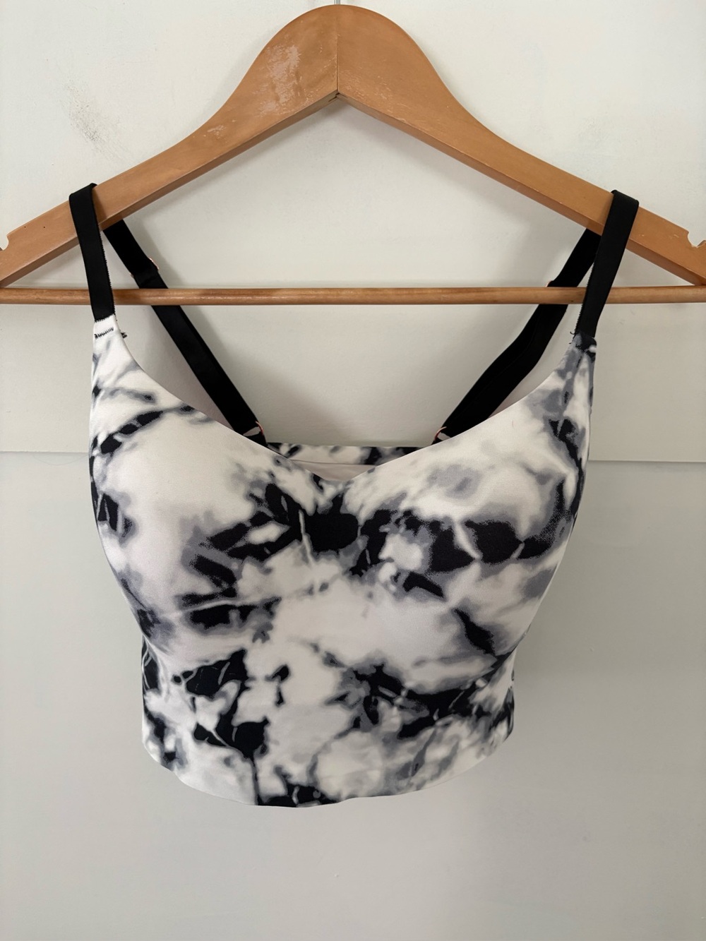 Victoria’s Secret PINK Tie-Dye Longline Athletic Bra. Size Small-DD.
